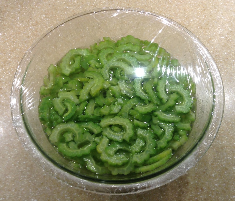 PIckle in bowl